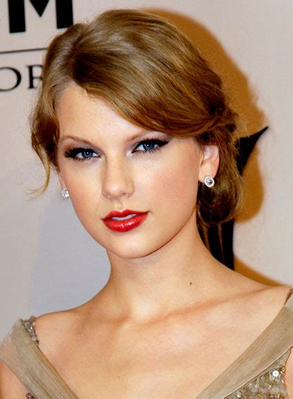 In October 2012, Taylor Swift released Red, her fourth studio album. . Taylor swift nude fake